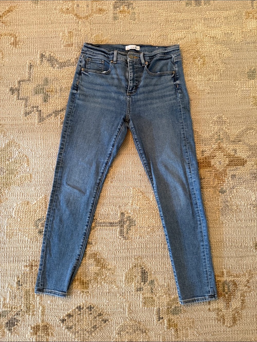 Loft modern skinny crop jeans. Size 6.